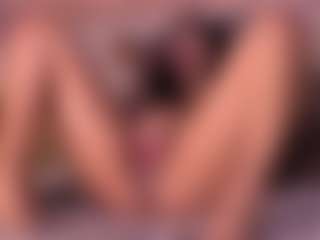 Izzy Wild's Live Sex Cam Show
