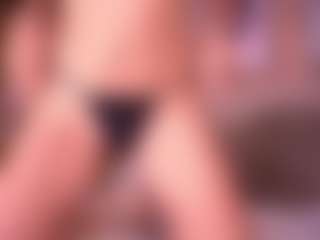 Live cam show with Izzy Wild - Pov on AdultVida.com
