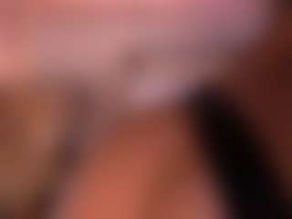 Izzy Wild's Live Sex Cam Show