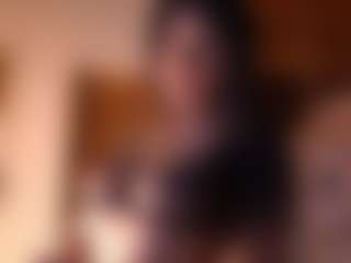 Izzy Wild's Live Sex Cam Show