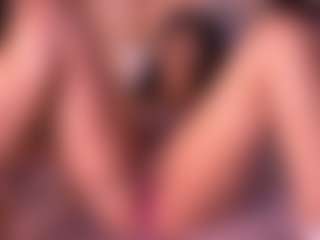 Live cam show with Izzy Wild - Deepthroat on Dare Cams