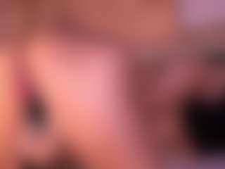 Live cam show with Izzy Wild - Fingers on fapnchat