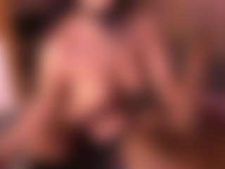 Izzy Wild's Live Sex Cam Show