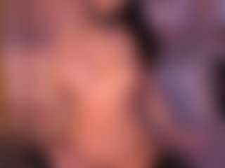 Izzy Wild's Live Sex Cam Show