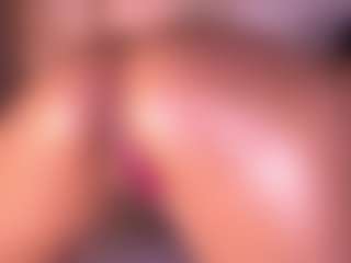 Izzy Wild's Live Sex Cam Show