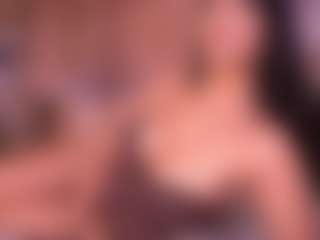 Izzy Wild's Live Sex Cam Show