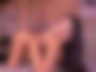 Live cam show with Izzy Wild - Green Eyes on Ass Tok