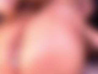 Live cam show with Izzy Wild - Butt Plug on dropp.cam