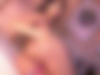 Izzy Wild's Live Sex Cam Show