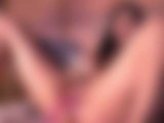 Live cam show with Izzy Wild - Butt Plug on Camsoda