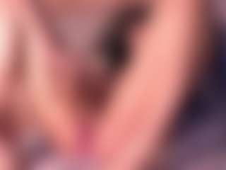 Izzy Wild's Live Sex Cam Show