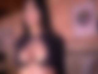 Izzy Wild's Live Sex Cam Show