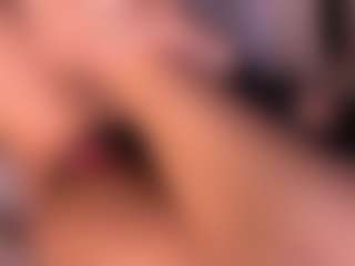 Live cam show with Izzy Wild - Skinny on Pornisteam.com