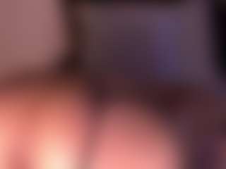 Izzy Wild's Live Sex Cam Show