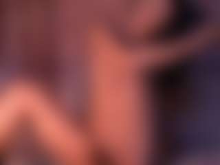 Izzy Wild's Live Sex Cam Show