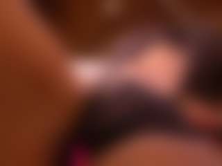 Izzy Wild's Live Sex Cam Show
