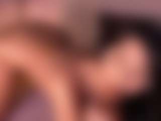 Live cam show with Izzy Wild - Squirt on Hubzter Live