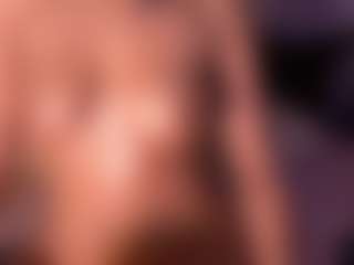 Izzy Wild's Live Sex Cam Show