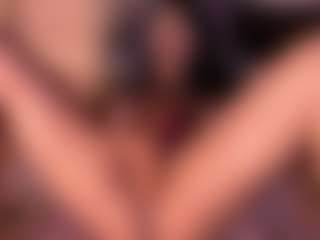 Izzy Wild's Live Sex Cam Show