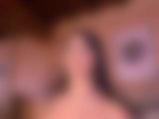 Live cam show with Izzy Wild - Green Eyes on Camsoda