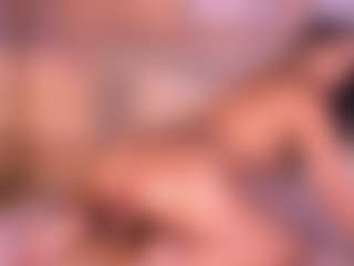Live cam show with Izzy Wild - Skinny on Camsoda