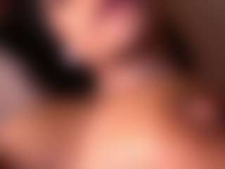 Izzy Wild's Live Sex Cam Show