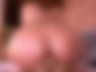 Live cam show with Izzy Wild - Fingers on hornycams.live