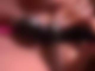 Izzy Wild's Live Sex Cam Show