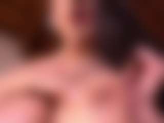 Izzy Wild's Live Sex Cam Show