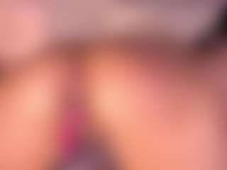 Izzy Wild's Live Sex Cam Show