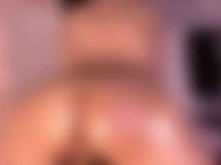 Izzy Wild's Live Sex Cam Show