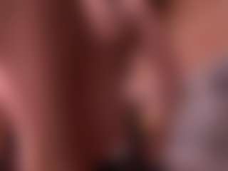 Live cam show with Izzy Wild - Fingering on Milfs Live
