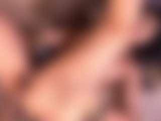 Izzy Wild's Live Sex Cam Show