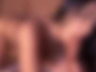 Live cam show with Izzy Wild - Glasses on milfzrlive.com