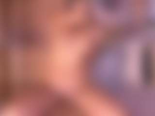 Live cam show with Izzy Wild - Lush on CamwithHer