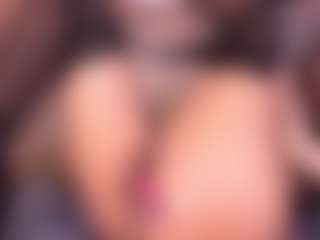 Izzy Wild's Live Sex Cam Show