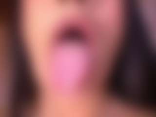 Izzy Wild's Live Sex Cam Show