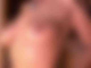 Izzy Wild's Live Sex Cam Show
