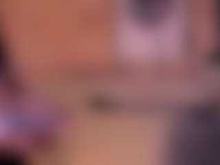 Live cam show with Izzy Wild - Cute on Camiplay Live