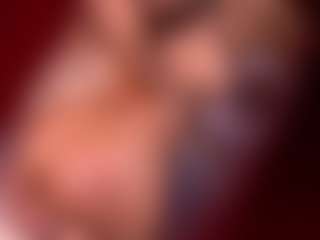 Live cam show with Izzy Wild - Deepthroat on liverealitysex.com