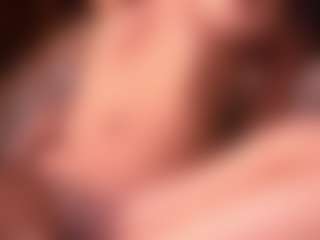 Izzy Wild's Live Sex Cam Show