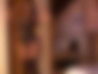 Live cam show with Izzy Wild - Natural on Camsoda