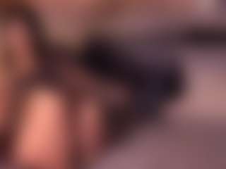 Live cam show with Izzy Wild - Ass Bouncing on TottyGirls