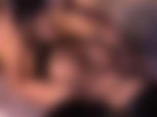 Live cam show with Izzy Wild - Spank on Livezox