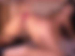 Izzy Wild's Live Sex Cam Show
