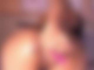 Izzy Wild's Live Sex Cam Show