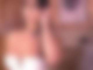 Live cam show with Izzy Wild - Big Tits on Uber Horny