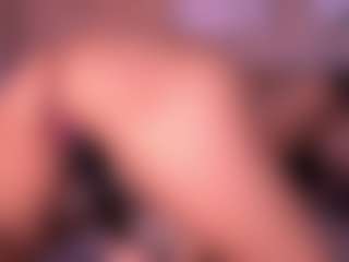 Izzy Wild's Live Sex Cam Show