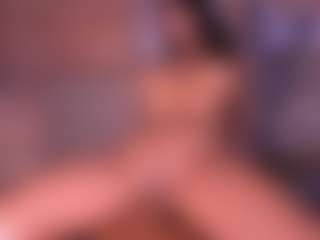 Izzy Wild's Live Sex Cam Show