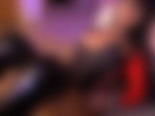 Izzy Wild's Live Sex Cam Show